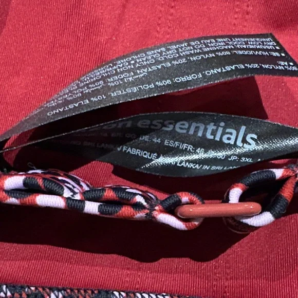 Amazon Essentials Women's Red and Black Leopard print Bikini Top - Picture 8 of 10